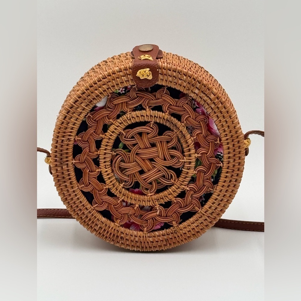 Brown Woven Crossbody Bag with Intricate Design NWOT